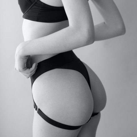 Czarne sexowne majtki push up strap-on uprząż S Czarne sexowne majtki push up strap-on uprząż S